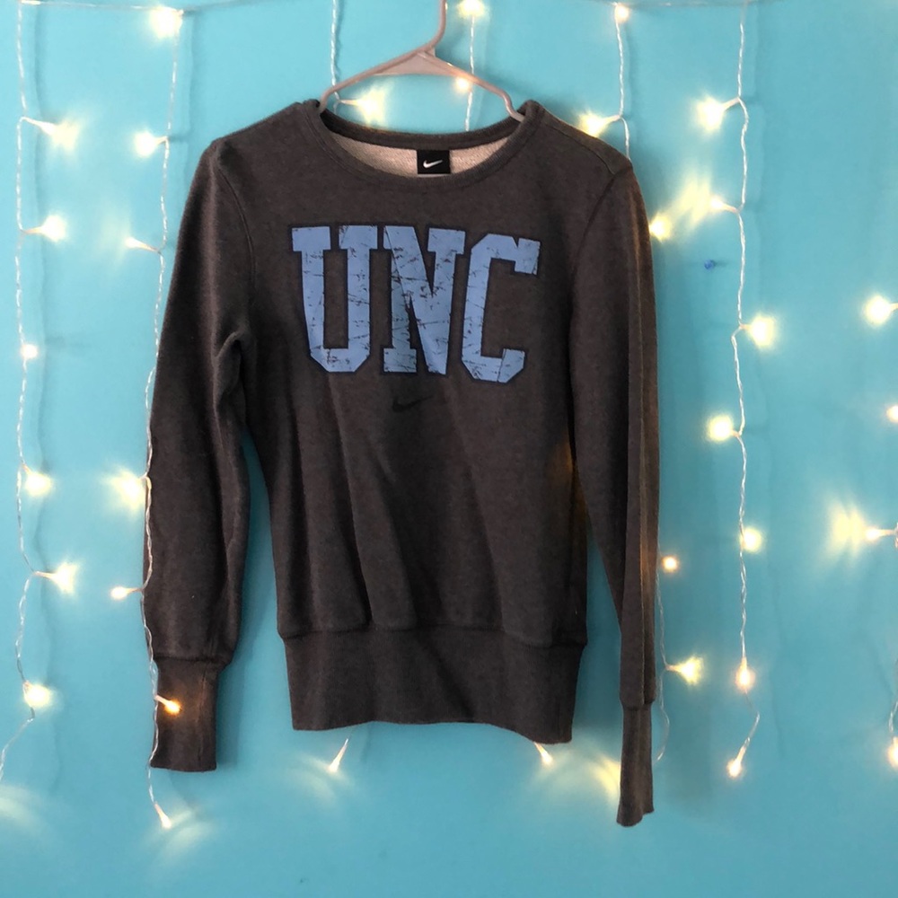 UNC pullover